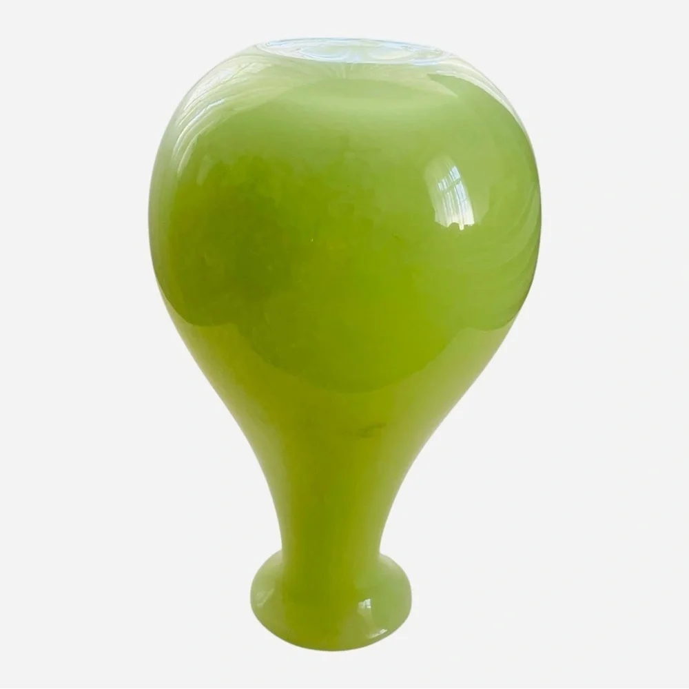 Vintage Elegant Green Vase 8x5